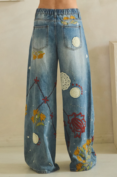 Doily Embroidered Jeans