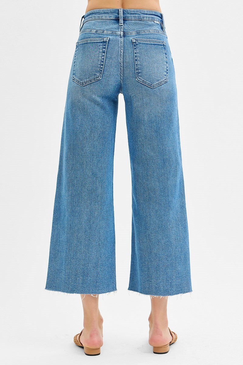 Risen Front Slit Crop Jeans