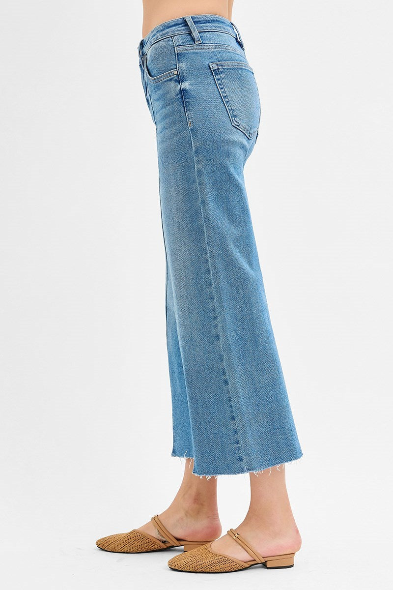 Risen Front Slit Crop Jeans