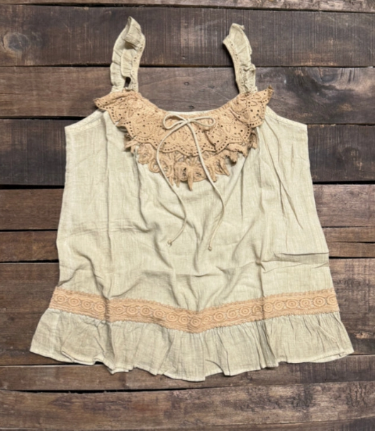Ruffling Feathers Tank