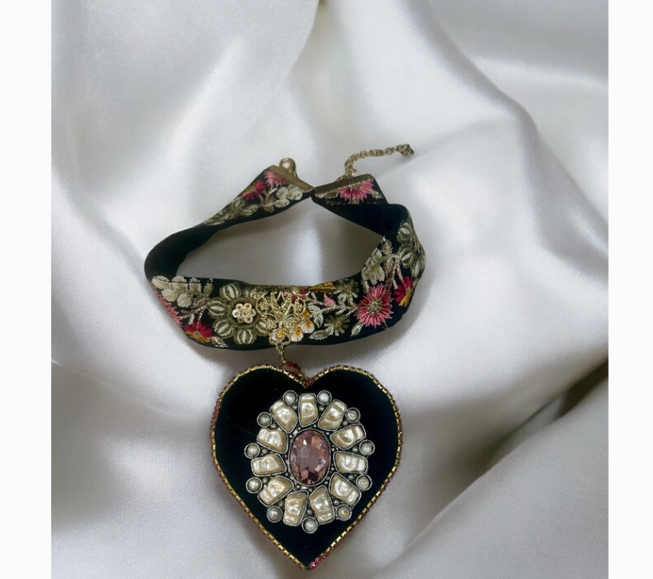 Velvet Pearl Heart Choker Necklace