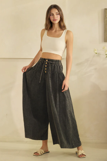Black Pintuck Pants *Final Sale*