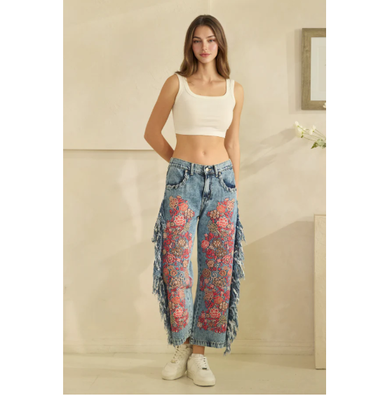 Embroidered Side Fray Jeans *Final Sale*