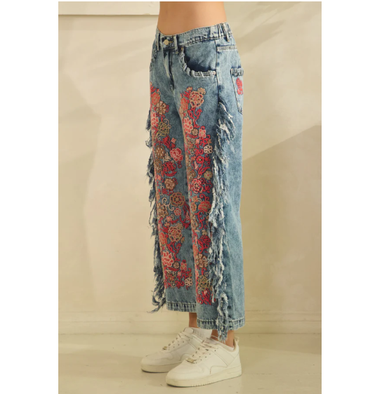 Embroidered Side Fray Jeans *Final Sale*