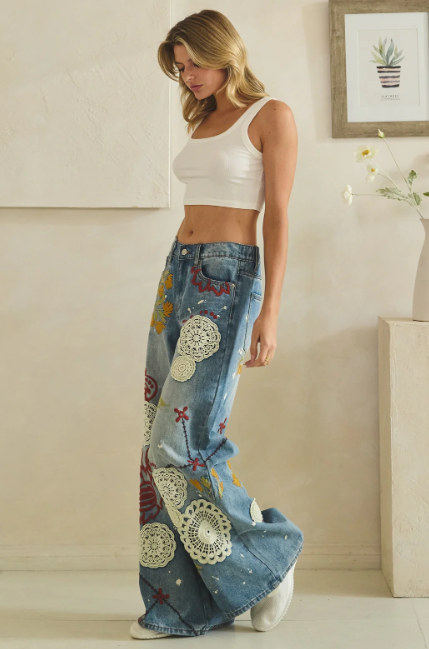 Doily Embroidered Jeans
