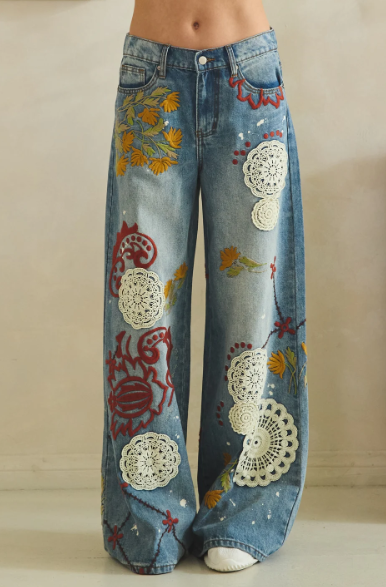 Doily Embroidered Jeans