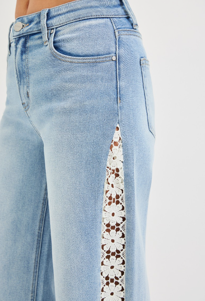 Risen Lace Jeans