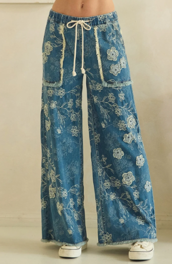 Flower Trails Embroidered Jeans