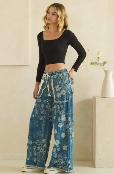 Flower Trails Embroidered Jeans