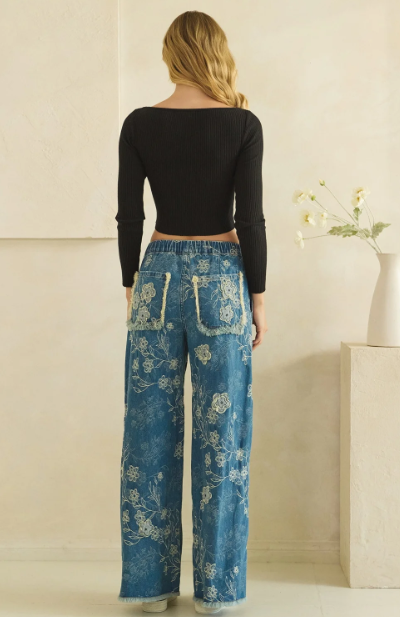 Flower Trails Embroidered Jeans