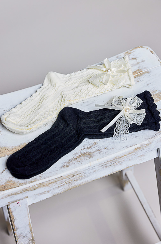 Bows & Pearls Socks