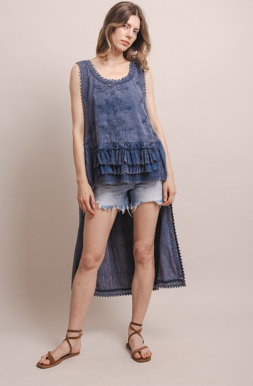 Daydream Believer Hi-Lo Top